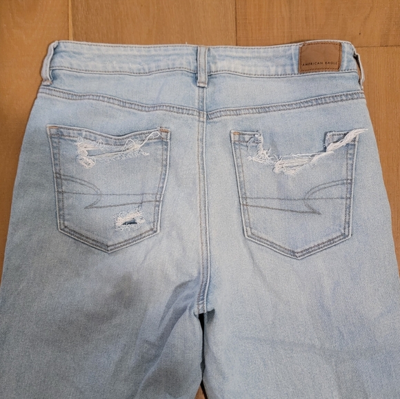 NWOT American Eagle Strigid Ripped Mom Jean size 10 - Picture 6 of 7